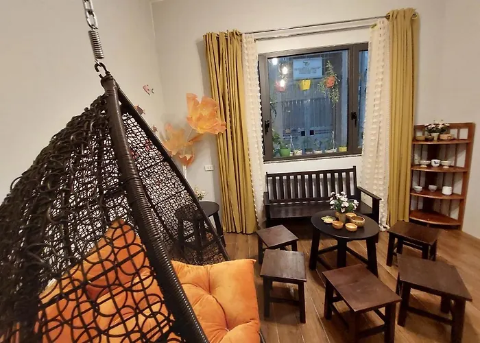 Alley Homestay